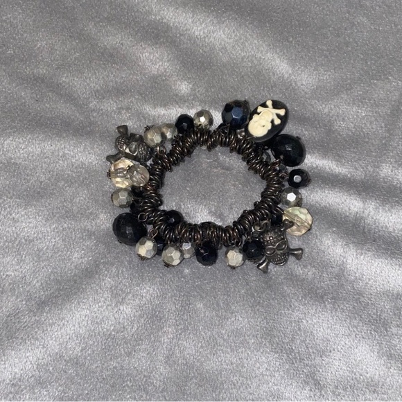 Bundle of 4 Piece Costume Jewelry - Picture 2 of 5